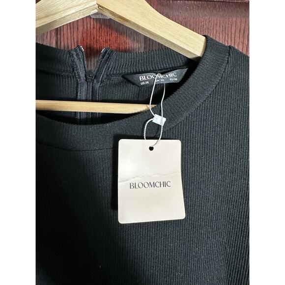 BloomChic Black Jumpsuit Women’s Plus Size 26 NWT Lace Sleeves Wide Leg - Picture 4 of 4